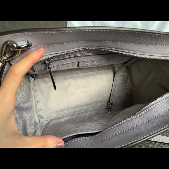 Like New MK Selma Bag - Sale - Picture 2 of 6